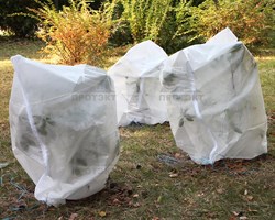 Чехол для кустарников и роз на молнии Протэкт 1,6 м х 2,0 м белый - фото 22931